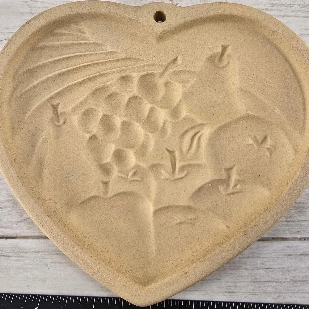 Vintage The Pampered Chef Heart of Plenty Stoneware 1995 USA Heart